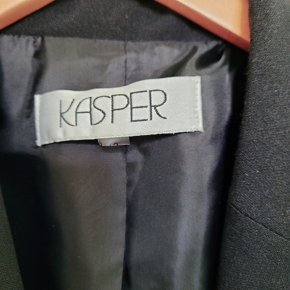 Kasper Sewn Detail Sleek Feminine Fit Black Corporate Business Suit Jacket 12 - Picture 4 of 10